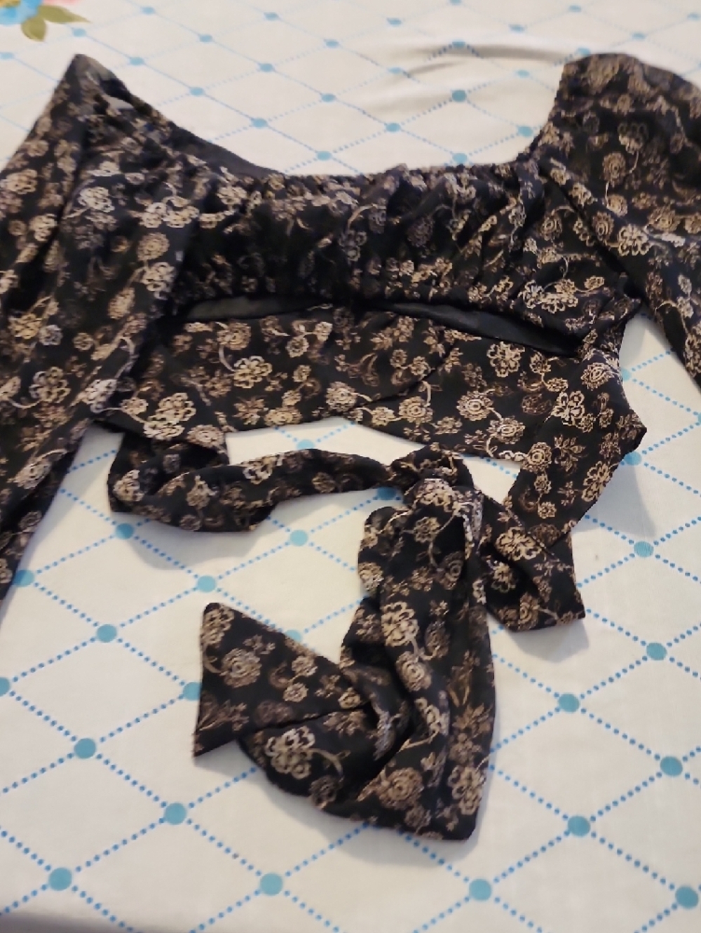 Black Floral Tie-Front Off-Shoulder Blouse - Picture 6 of 6